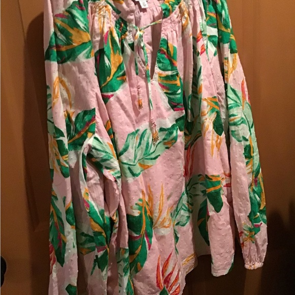 Top - Picture 2 of 2